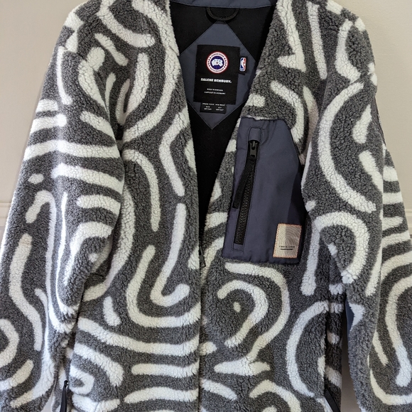 Canada Goose Jacket - Picture 4 of 6
